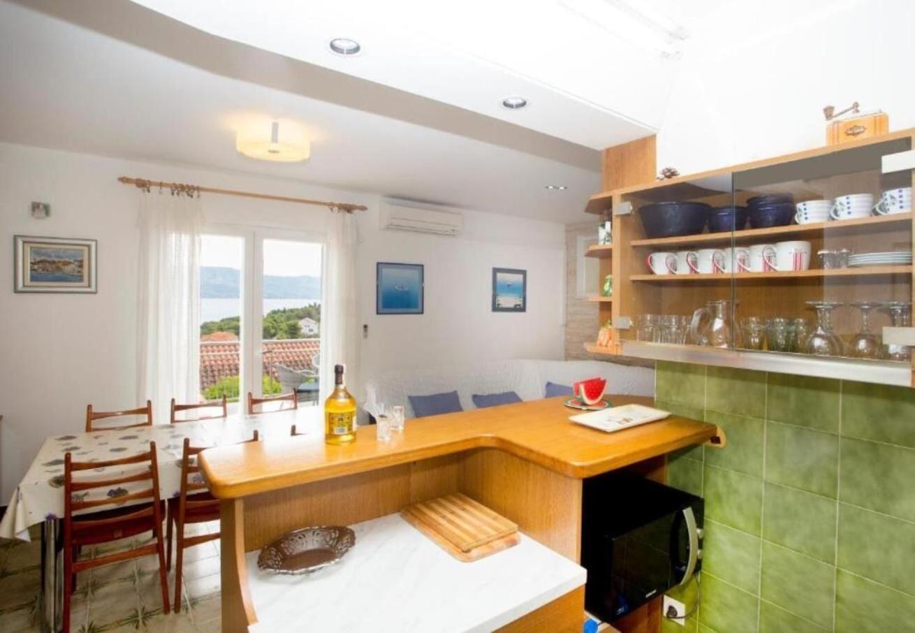 Apartments Damir - 80 M From Beach Postira Bagian luar foto